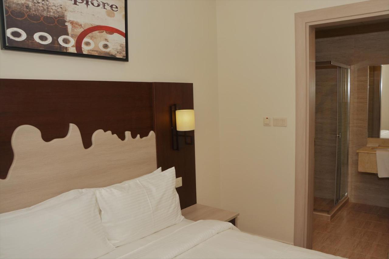 The Lofts Kuwait Fintas Hostel Kuwait City Exterior photo